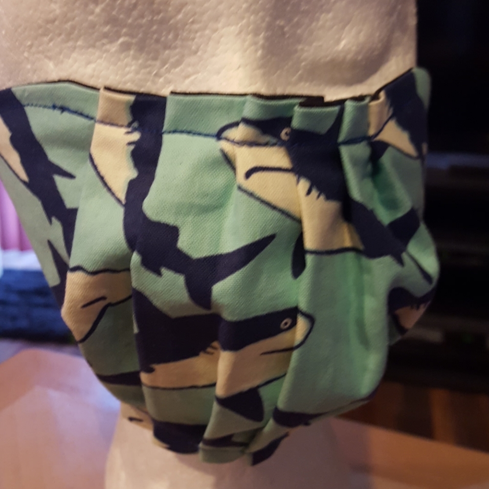 Sharks Face Mask. - Picture 5 of 7